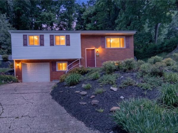 215 Willett Rd, Glenshaw, PA 15116