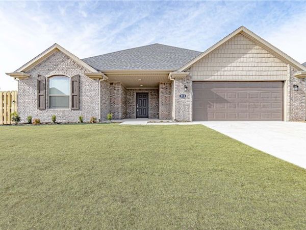 219 S Geranium Lane , Fayetteville, AR 72704