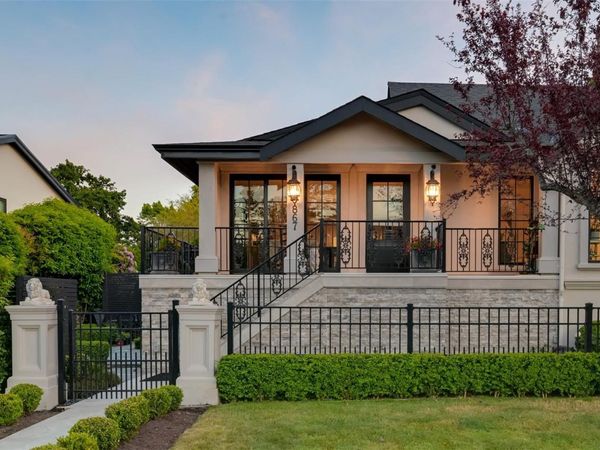 867 Victoria Ave , Oak Bay, BC V8S 4N4
