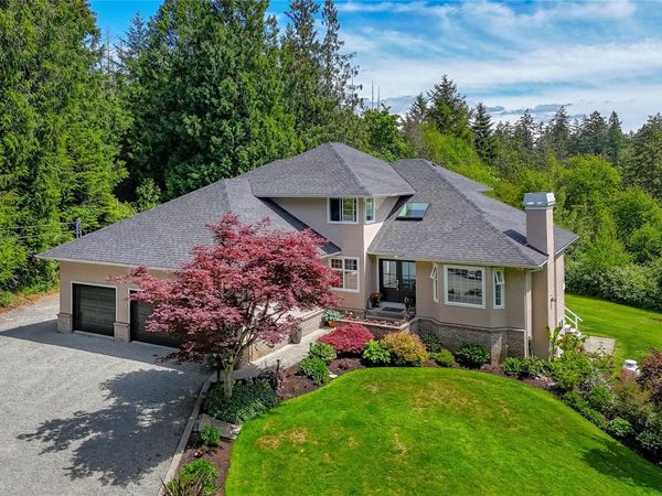 1650 Tatlow Rd, North Saanich, BC V8L 5R3