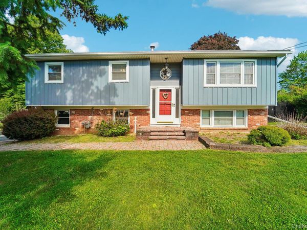 28 Park Hill Drive, New Windsor, NY 12553