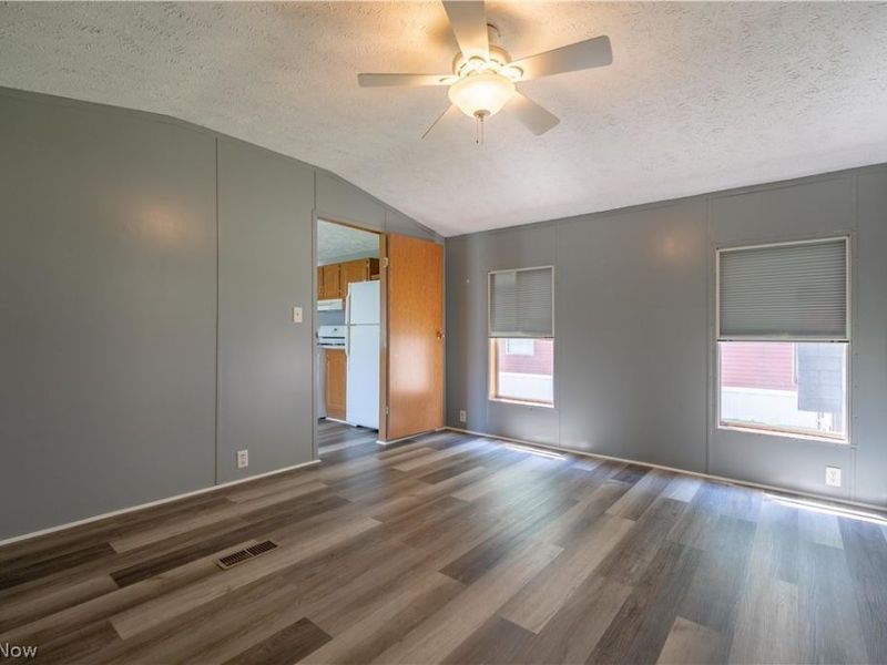 62 Redwood Drive, Beloit, OH 44609 Photo 18