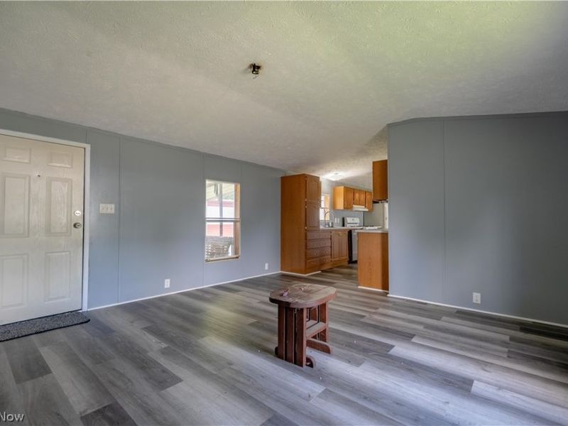 62 Redwood Drive, Beloit, OH 44609 Photo 5