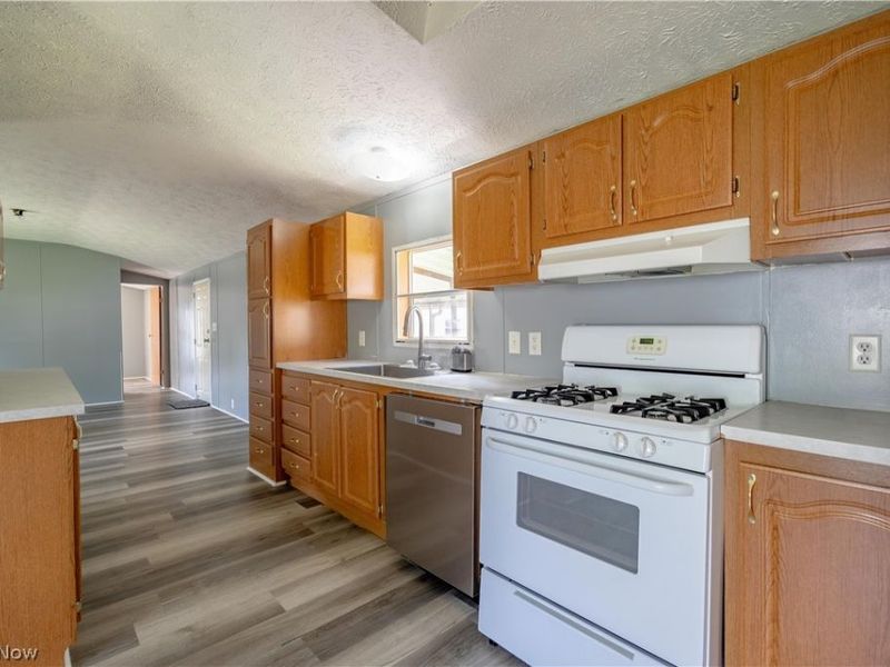 62 Redwood Drive, Beloit, OH 44609 Photo 6