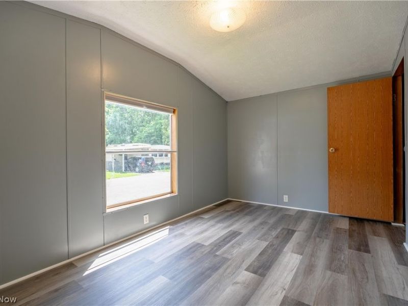 62 Redwood Drive, Beloit, OH 44609 Photo 9