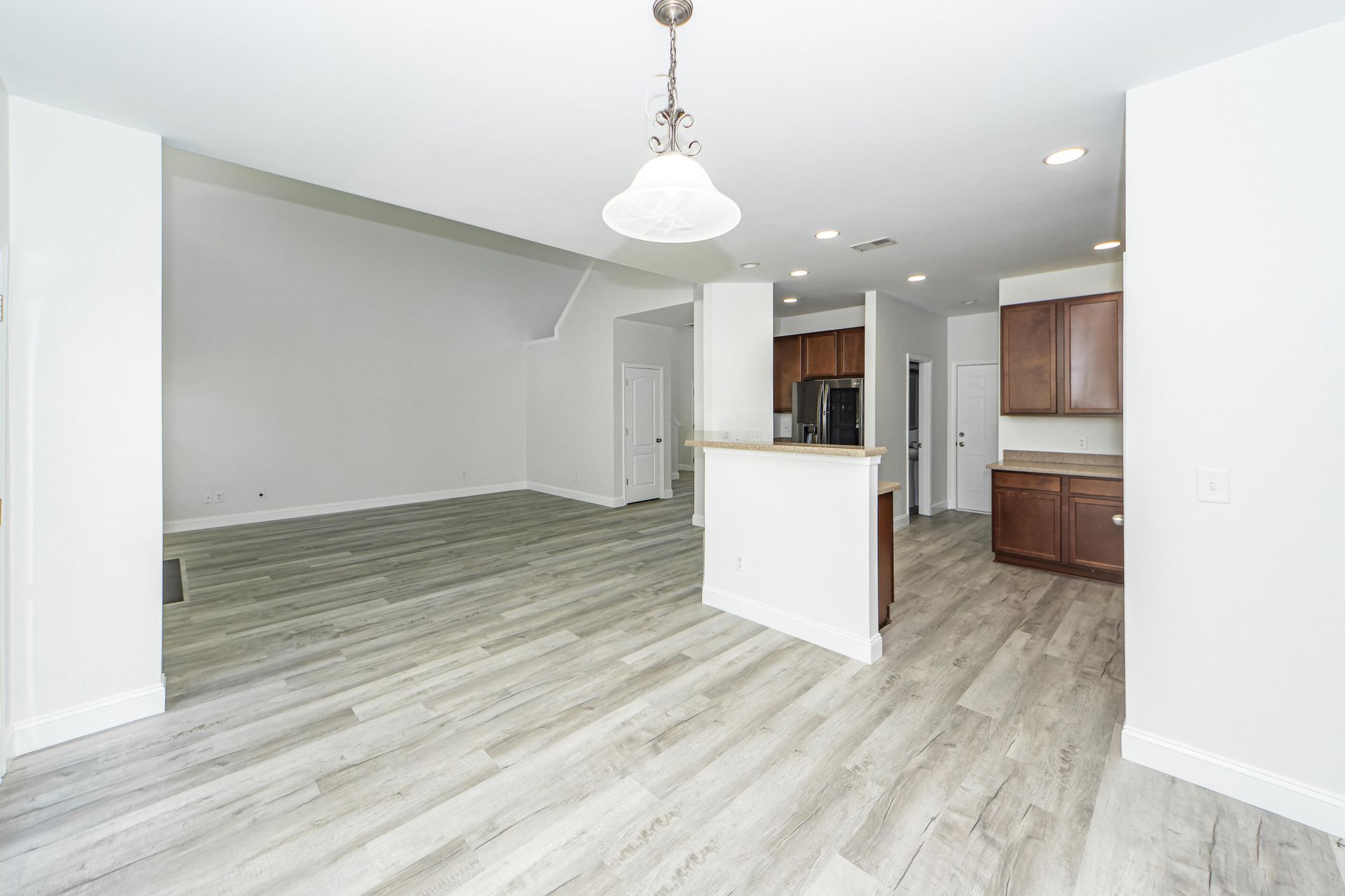 246 Maywood Drive Photo 11