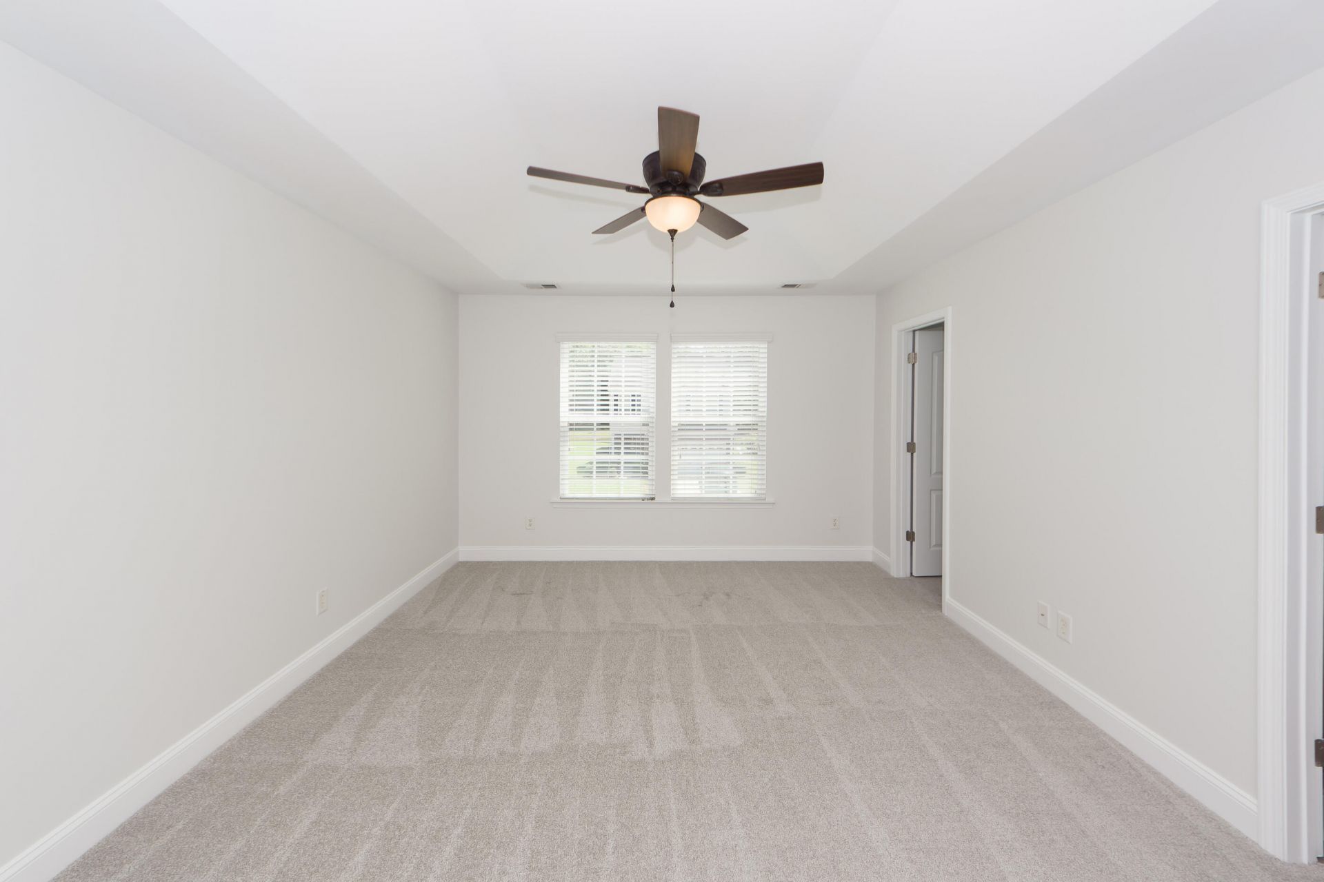 246 Maywood Drive Photo 17