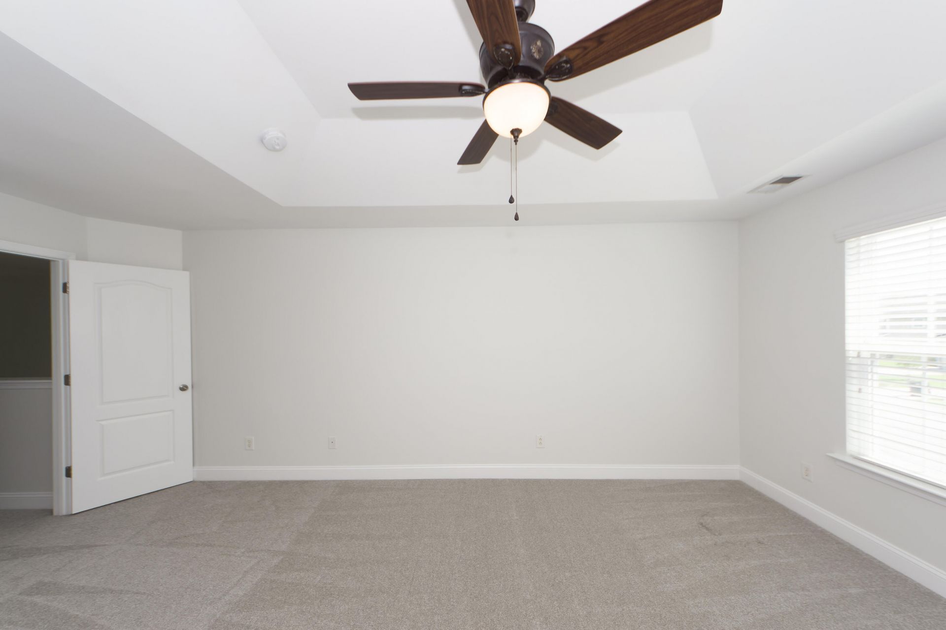 246 Maywood Drive Photo 18