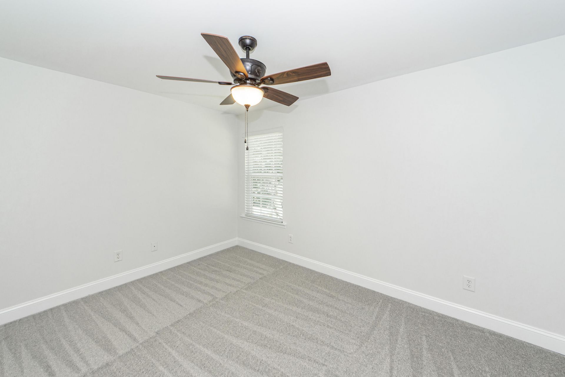 246 Maywood Drive Photo 25