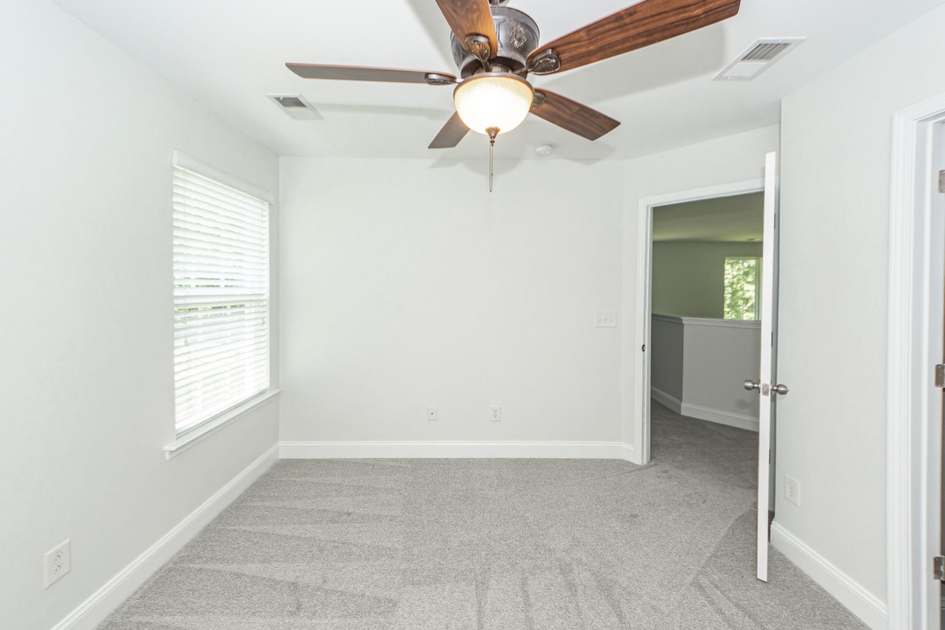 246 Maywood Drive Photo 31