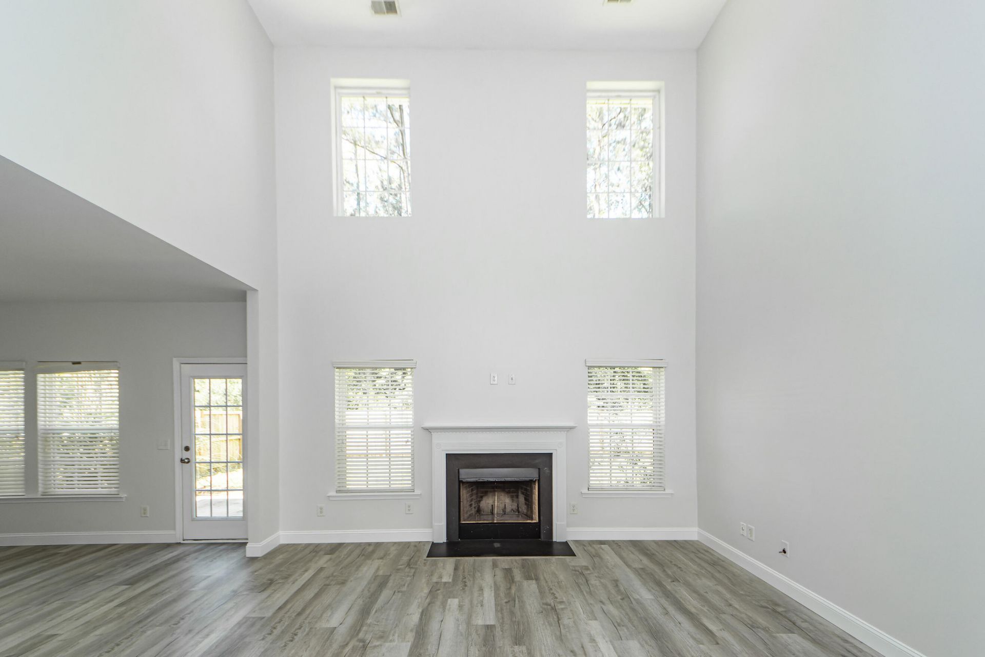 246 Maywood Drive Photo 4