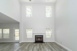 246 Maywood Drive photo 4