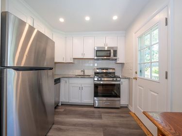 35 EASTWOOD ROAD, BERWYN, PA 19312