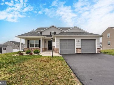 121 EAGLE ROAD, DILLSBURG, PA 17019