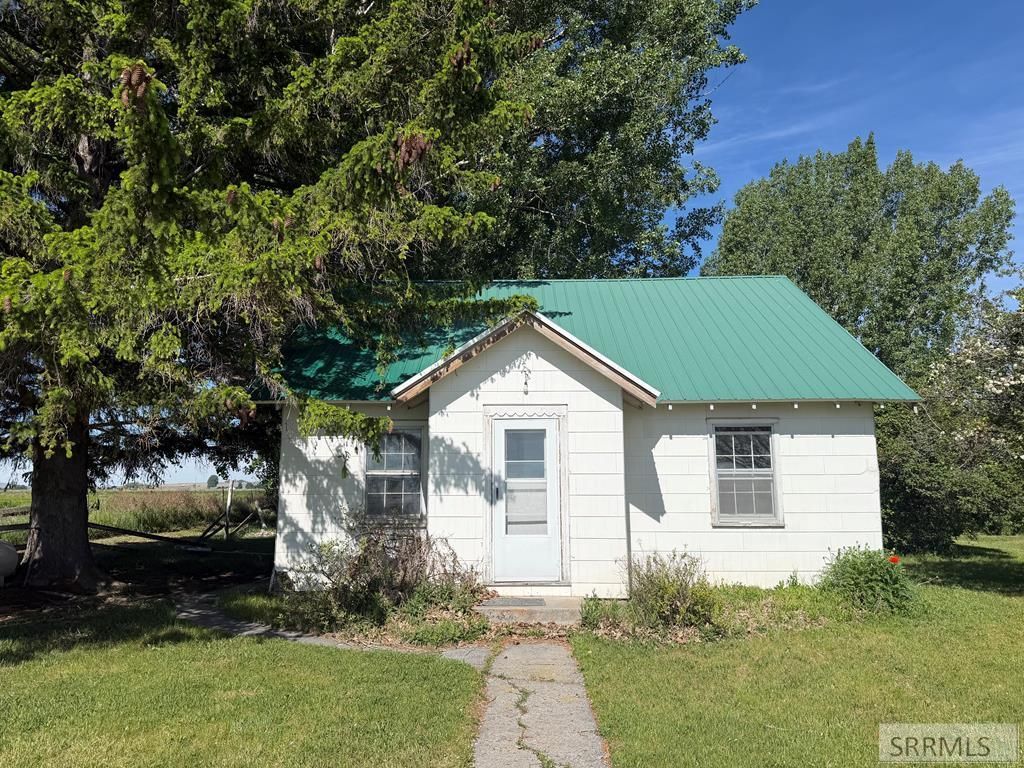 377 N 3500 E, Lewisville, ID 83431 Main Photo