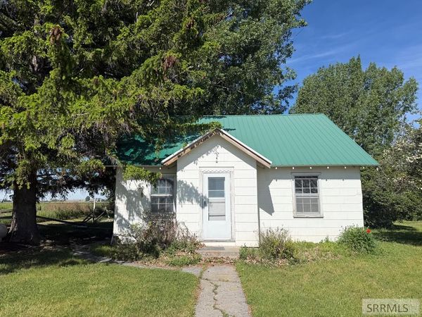 377 N 3500 E, LEWISVILLE, ID 83431