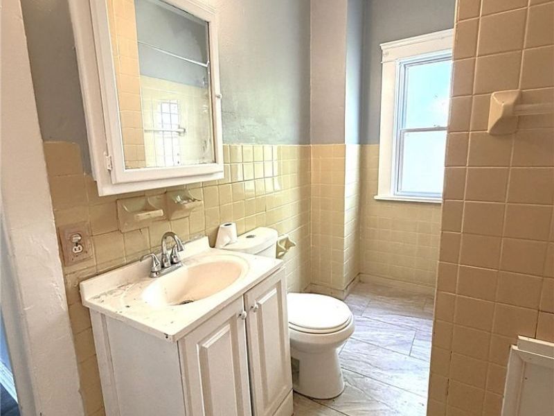 10514 Lamontier Avenue, Cleveland, OH 44104 Photo 16