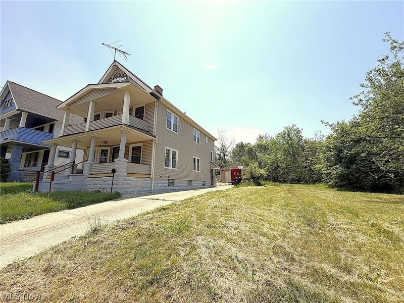 10514 Lamontier Avenue, Cleveland, OH 44104 Photo 19