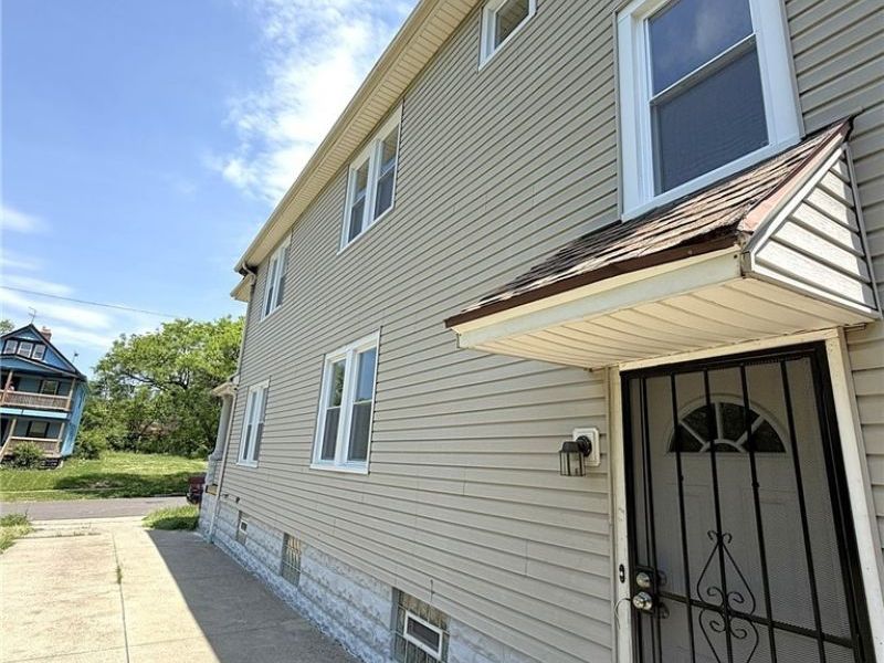 10514 Lamontier Avenue, Cleveland, OH 44104 Photo 24