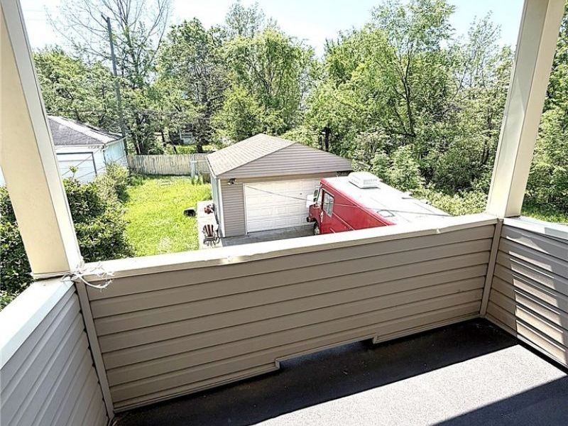 10514 Lamontier Avenue, Cleveland, OH 44104 Photo 33
