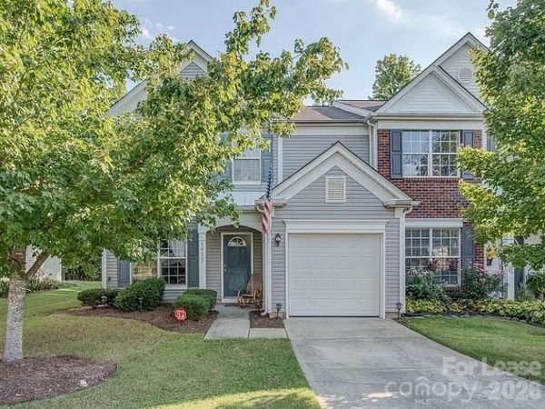 6820 Beverly Springs Drive, Charlotte, NC 28270