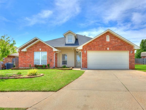 10936 NW 37th Street, Yukon, OK 73099