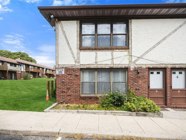 16 Bailey Court , Unit 16, Middle Island, NY 11953