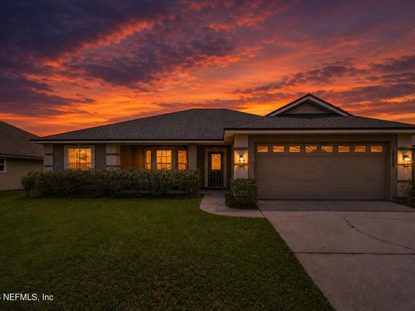2550 ROYAL POINTE Drive, Green Cove Springs, FL 32043