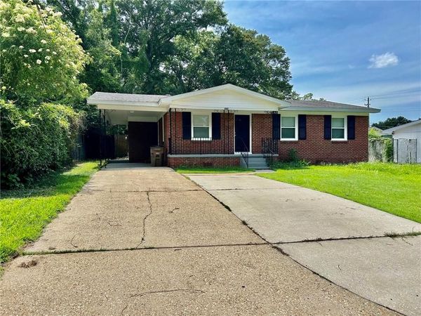 506 Seville Drive , Mobile, AL 36609