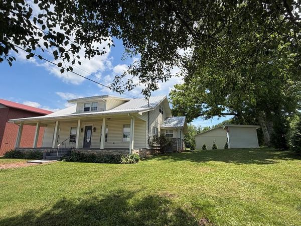17 Town Square Road, Morganton, GA 30560