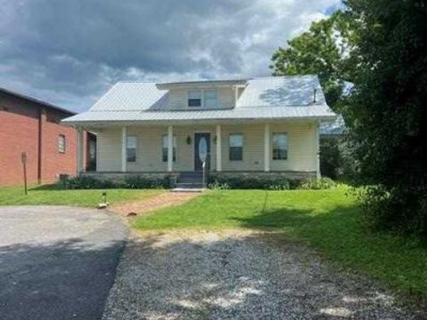 17 Town Square Road, Morganton, GA 30560