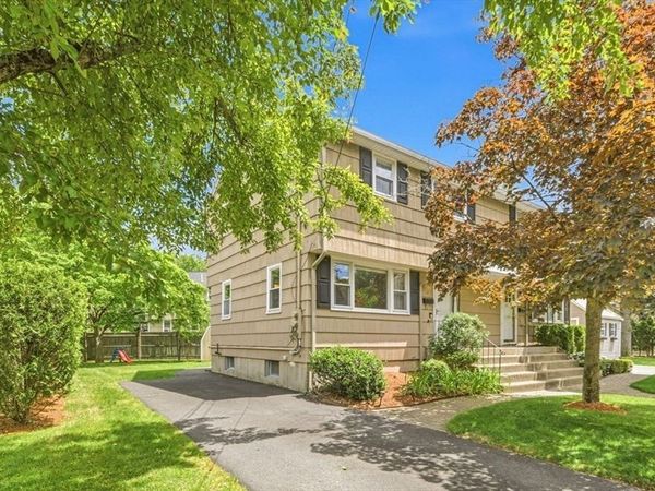 18 Bradford Road, Unit 18, Winchester, MA 01890