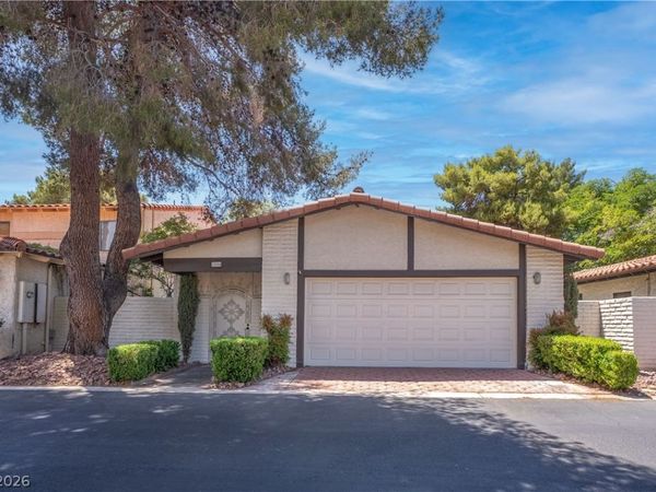 2204 Plaza Del Robles , Las Vegas, NV 89102