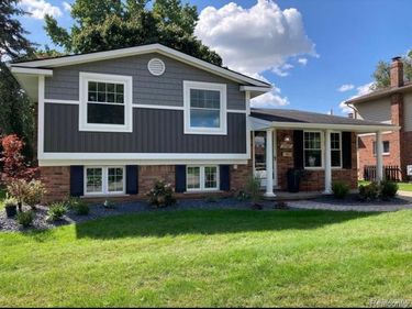 37947 Howell Street , Livonia, MI 48154