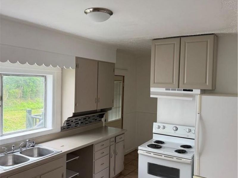 80 E Maplewood Avenue, Dayton, OH 45405 Photo 4