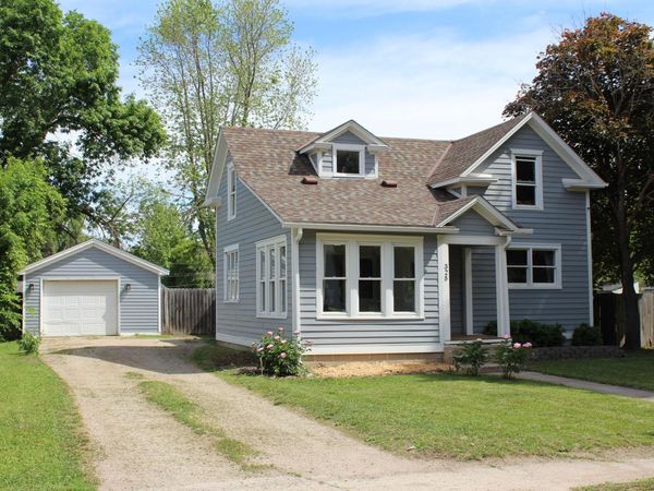 325 3rd Street SE, Cokato, MN 55321
