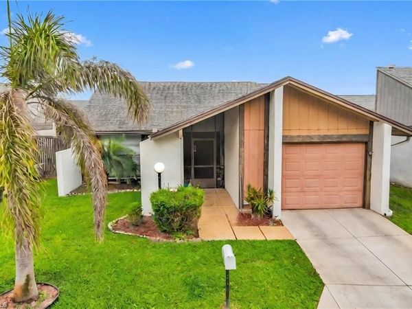 18450 Orangecrest CT , LEHIGH ACRES, FL 33936