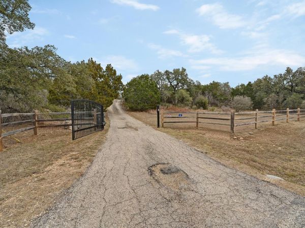 140 Barton Ranch CIR , Dripping Springs, TX 78620