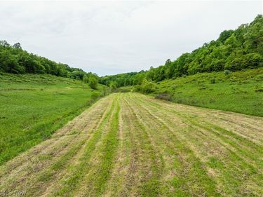 Barkley Road, Uhrichsville, OH 44683