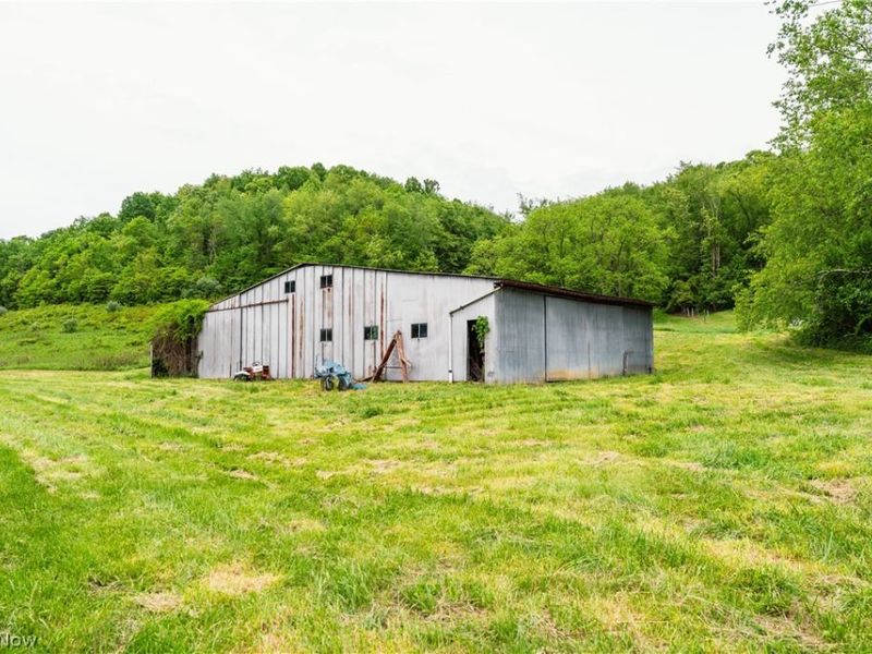 Barkley road Road , Uhrichsville, OH 44683 Photo 2