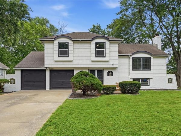 6901 E 127th Terrace, Grandview, MO 64030