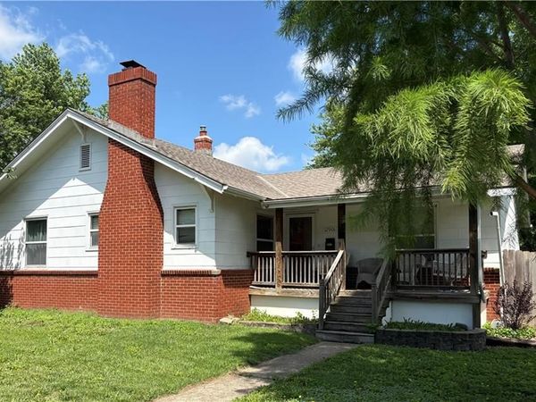 12901 Grandview Road, Grandview, MO 64030