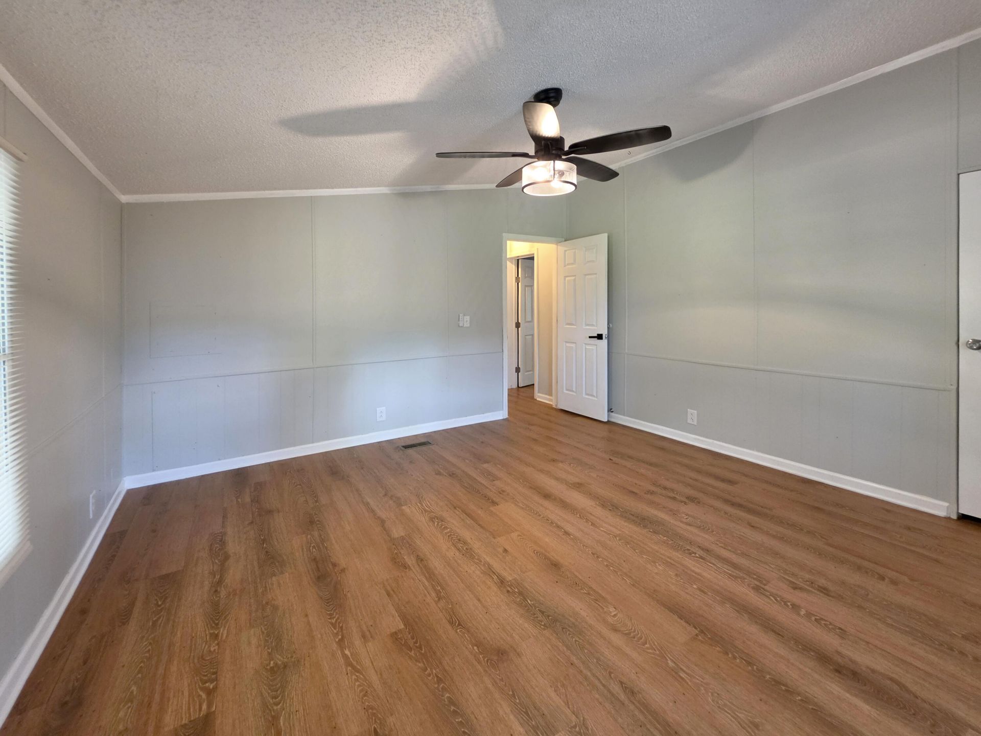 7271 George Washington Lane Photo 19