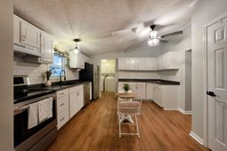 7271 George Washington Lane photo 4