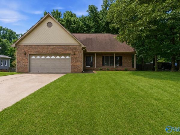202 Rosecliff Drive, Harvest, AL 35749