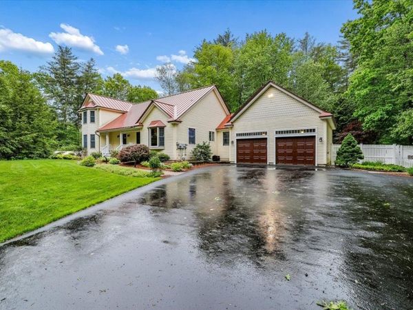 6 Acacia Street, Merrimack, NH 03054