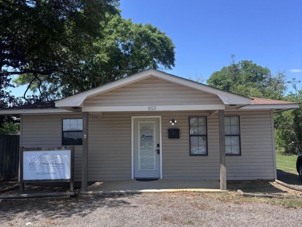 852 Ellisville Blvd., Laurel, MS 39440