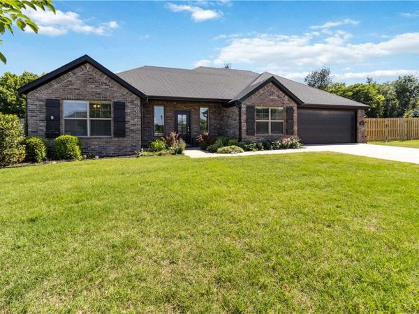 515 Vista Del Valle Street , Farmington, AR 72730