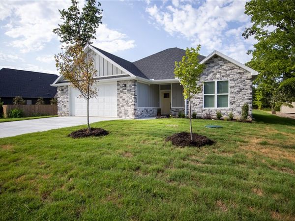 3 Angus Lane, Bella Vista, AR 72715