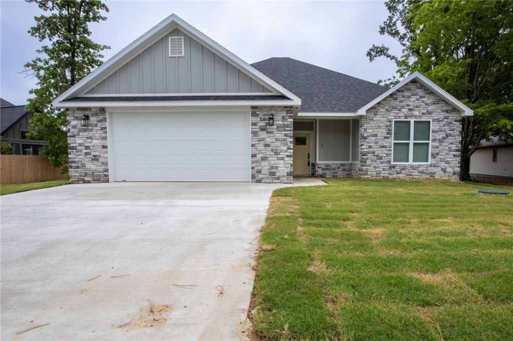 3 Angus Lane Bella Vista, AR 72715